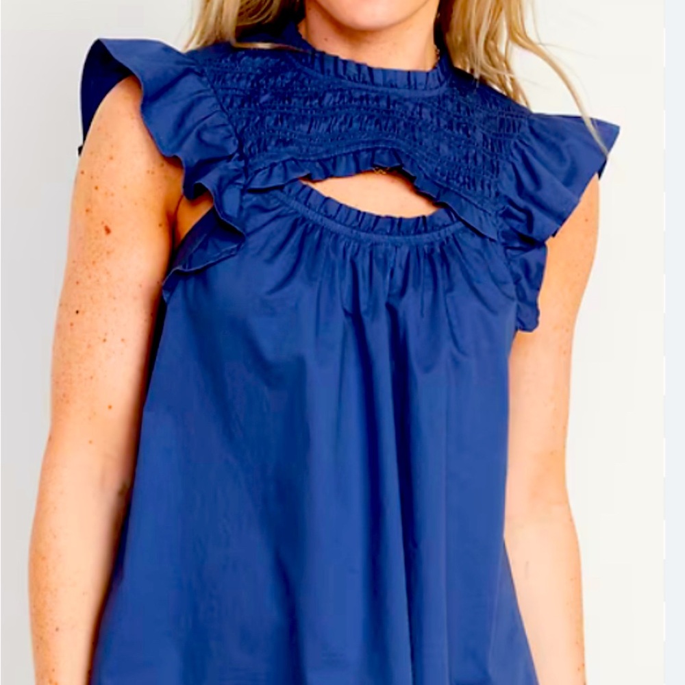 Old Navy smocked cutout top flutter sleeve XL